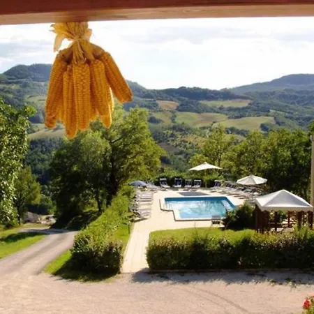Apartment Sleeps 4 Pool Wifi