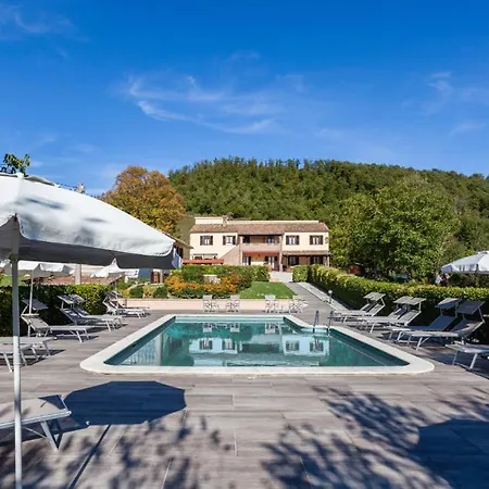 Sleeps 4 Pool Wifi *